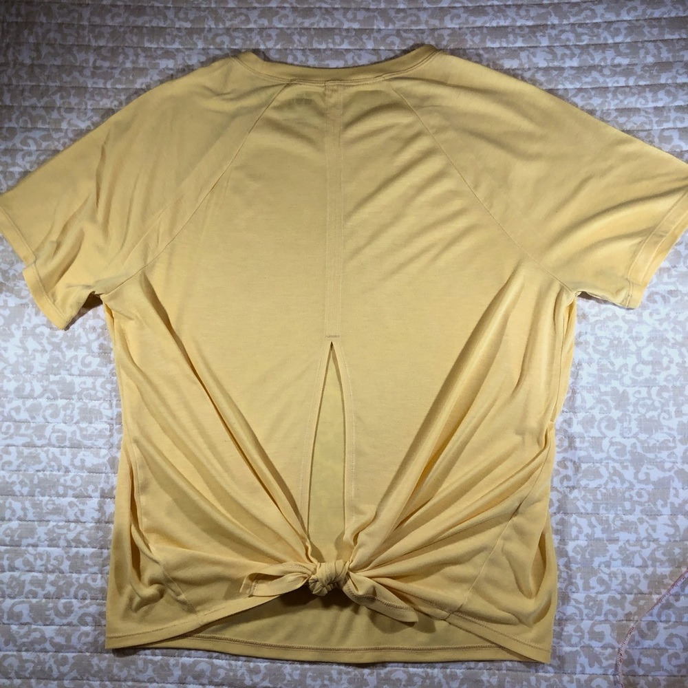 JoyLab Target Yellow Shortsleeved Tie Back Cropped Workout Tee Size Small